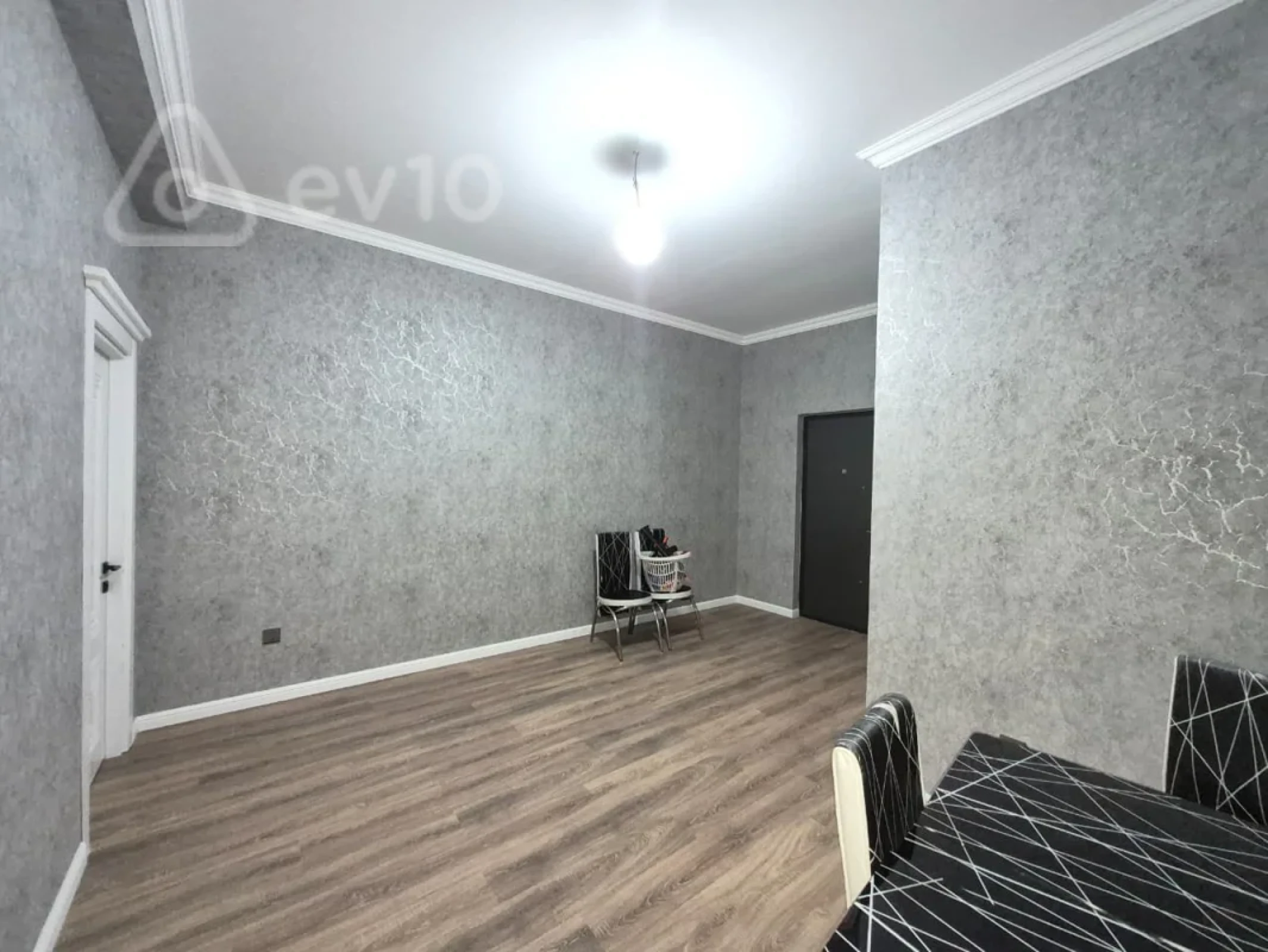 Satılır 2 otaqlı yeni tikili 83 m²