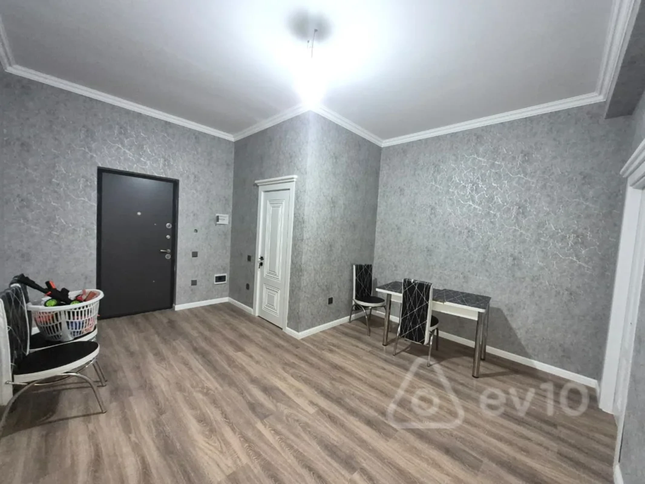 Satılır 2 otaqlı yeni tikili 83 m²