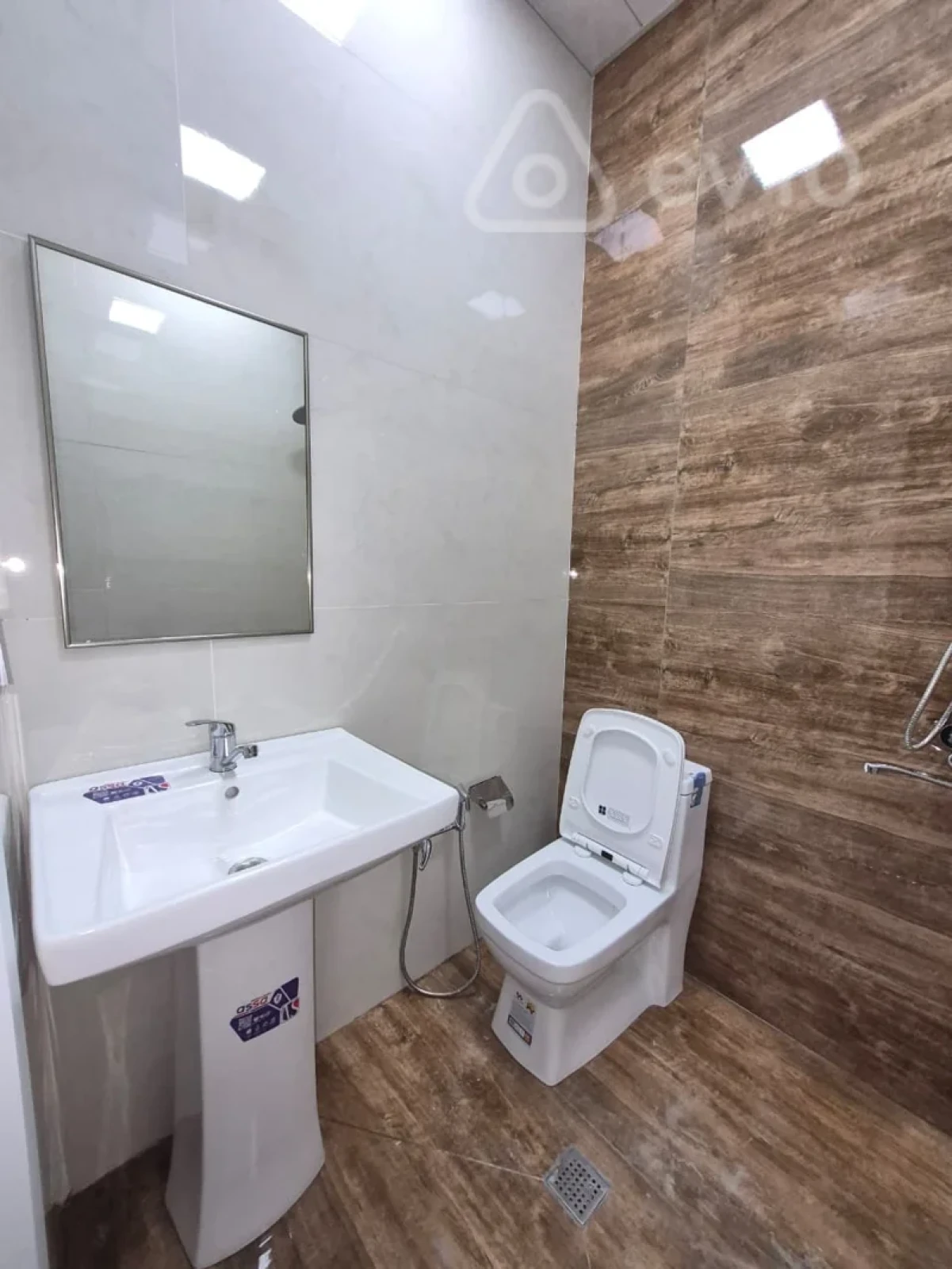 Satılır 2 otaqlı yeni tikili 83 m²