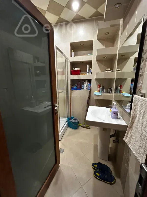 Kirayə verilir 3 otaqlı köhnə tikili 106 m²