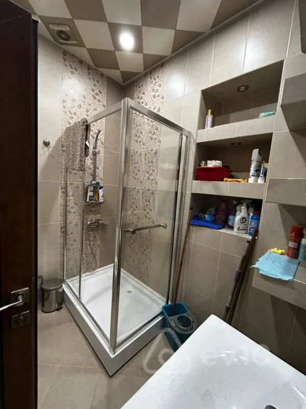 Kirayə verilir 3 otaqlı köhnə tikili 106 m²