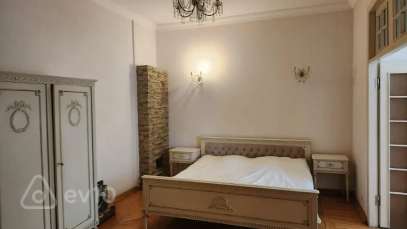 Kirayə verilir 3 otaqlı köhnə tikili 106 m²