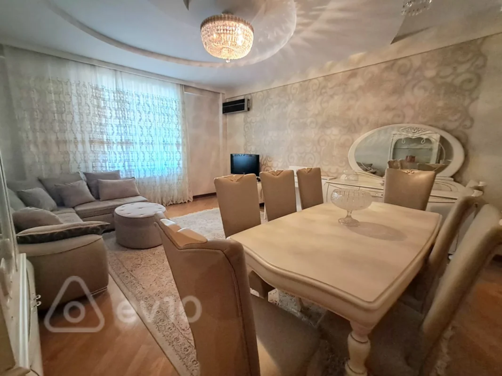 Kirayə verilir 3 otaqlı yeni tikili 135 m²