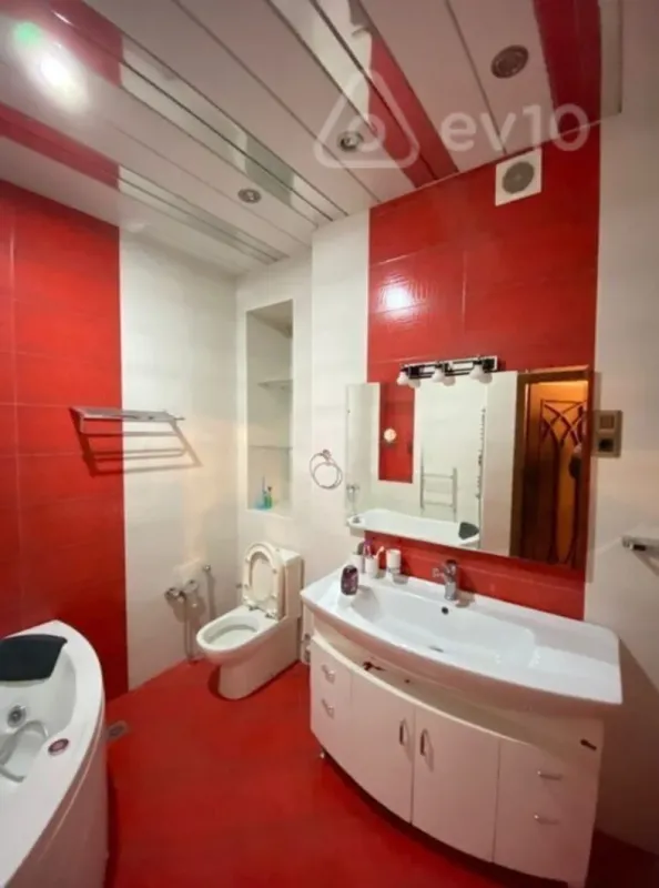 Kirayə verilir 3 otaqlı yeni tikili 160 m²