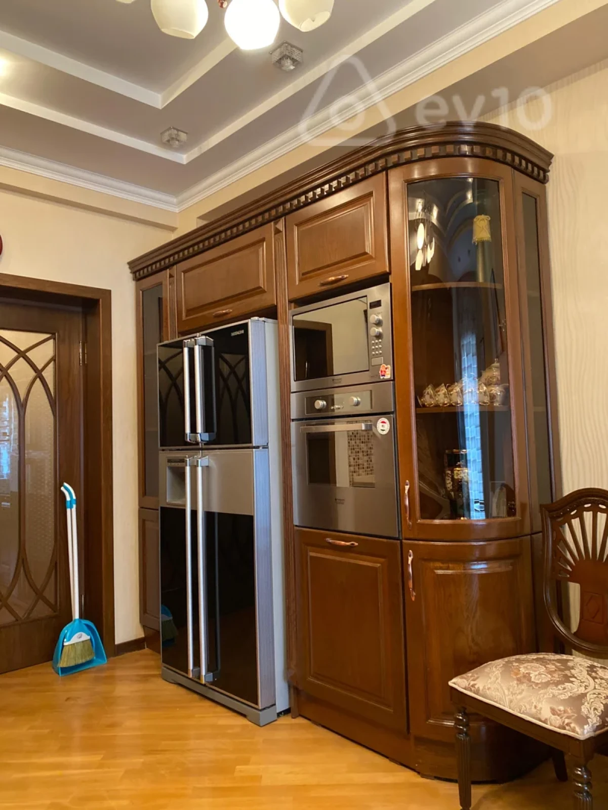 Kirayə verilir 3 otaqlı yeni tikili 160 m²