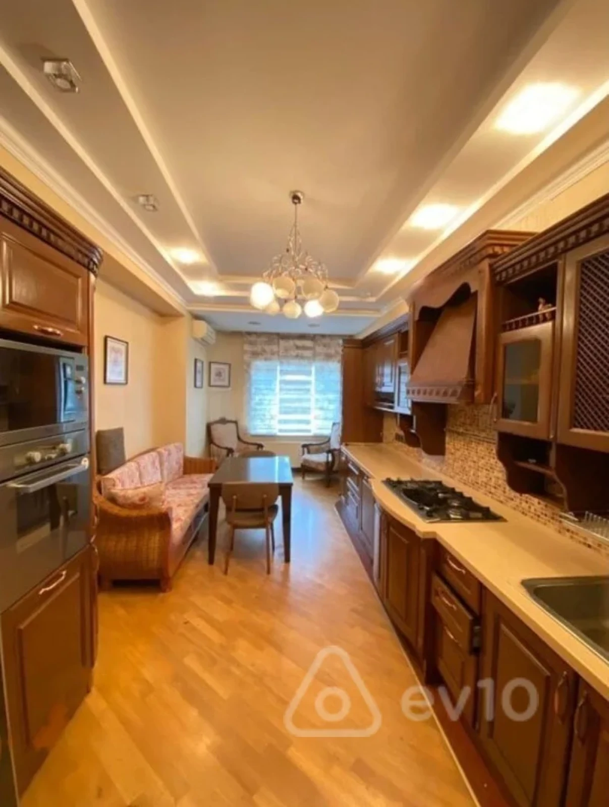 Kirayə verilir 3 otaqlı yeni tikili 160 m²