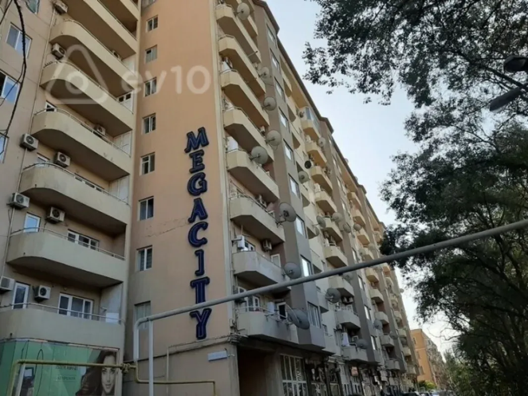 Kirayə verilir 3 otaqlı yeni tikili 160 m²