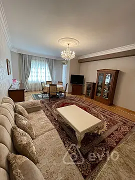 Kirayə verilir 3 otaqlı yeni tikili 160 m²