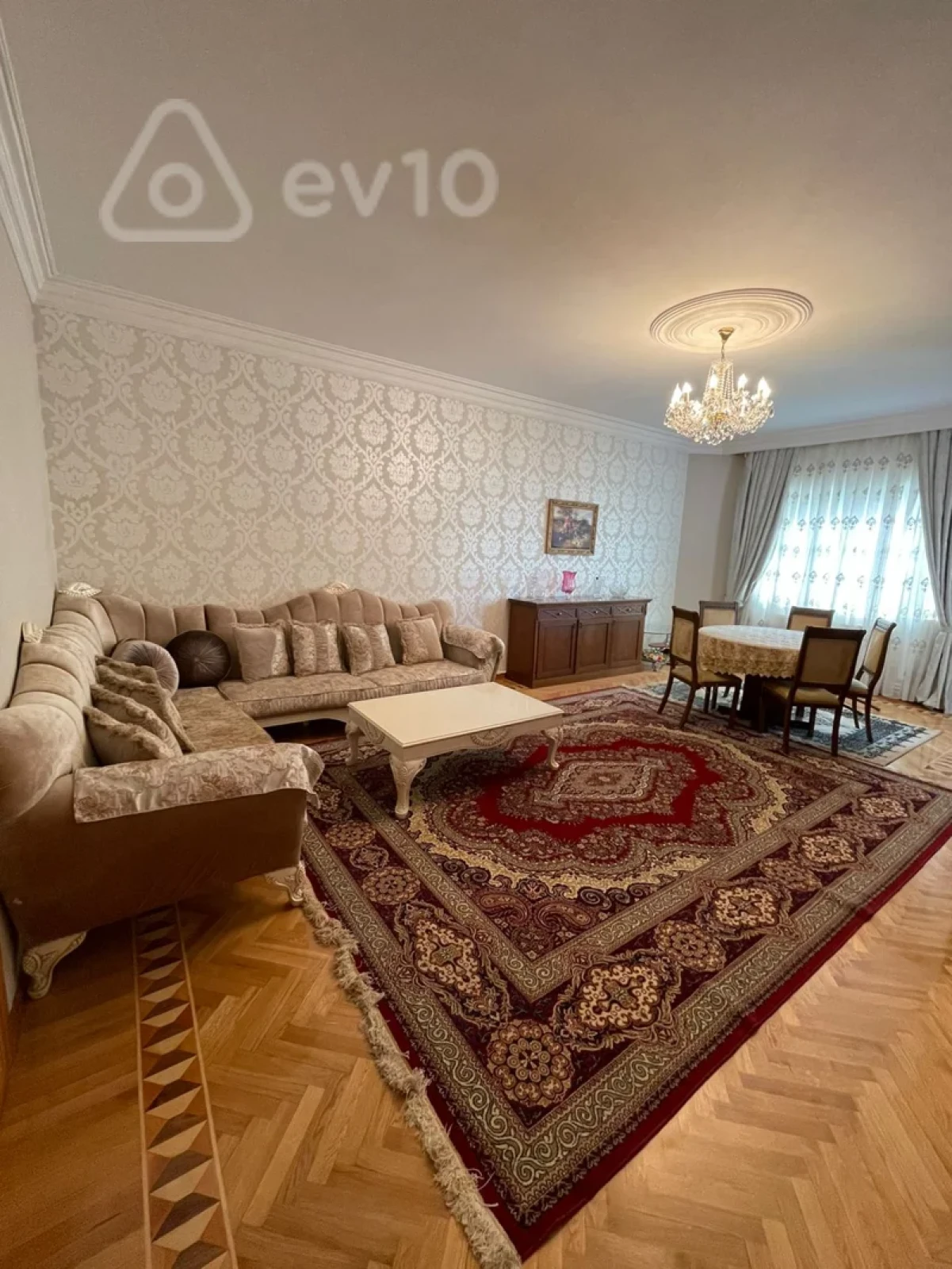 Kirayə verilir 3 otaqlı yeni tikili 160 m²