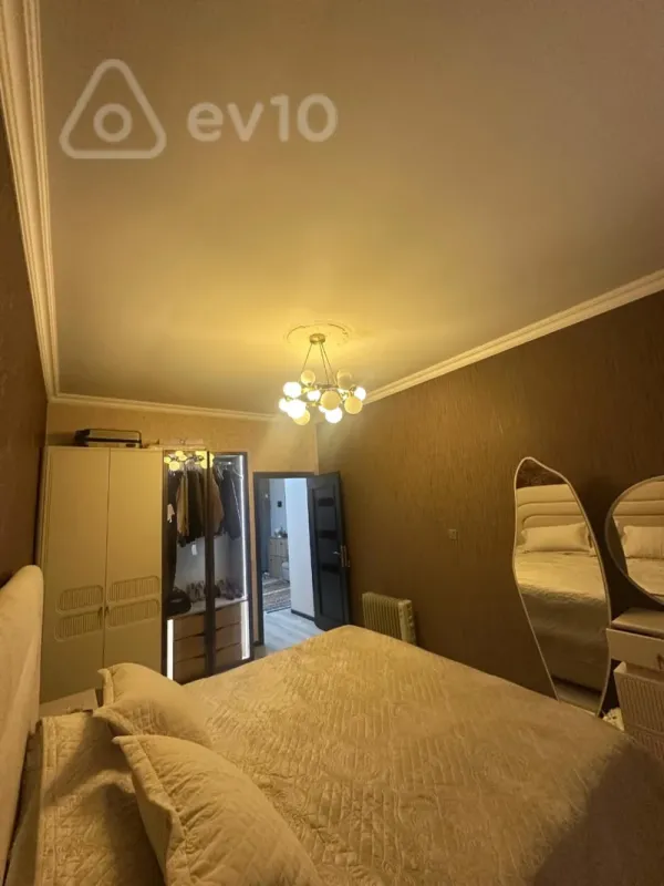 Satılır 5 otaqlı həyət evi 130 m²