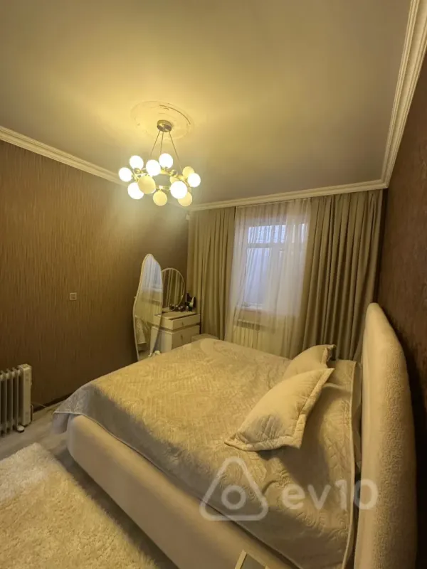 Satılır 5 otaqlı həyət evi 130 m²