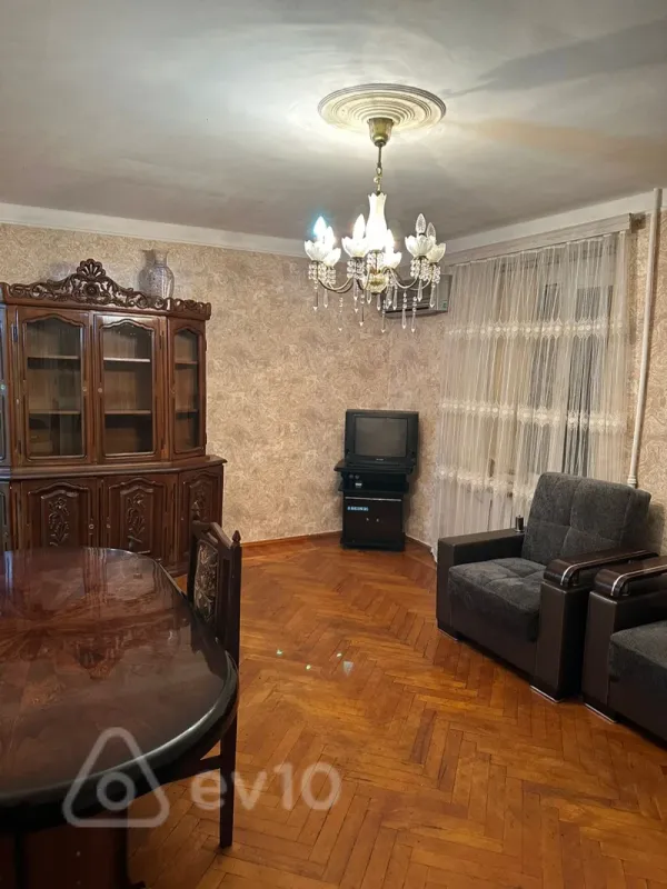 Kirayə verilir 1 otaqlı köhnə tikili 40 m²