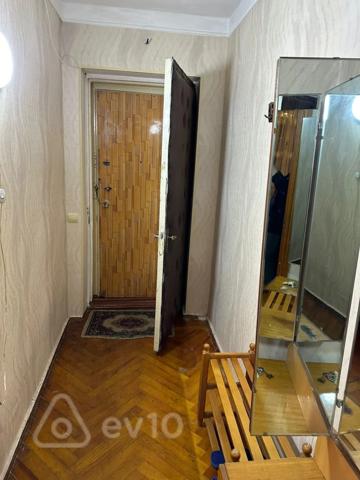 Kirayə verilir 1 otaqlı köhnə tikili 40 m²