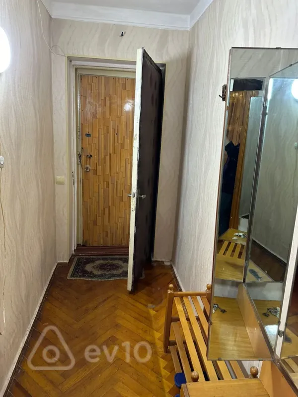 Kirayə verilir 1 otaqlı köhnə tikili 40 m²
