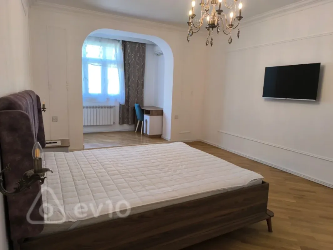 Kirayə verilir 3 otaqlı yeni tikili 95 m²