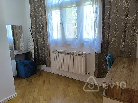 Kirayə verilir 3 otaqlı yeni tikili 95 m²