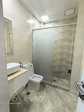 Kirayə verilir 3 otaqlı yeni tikili 95 m²