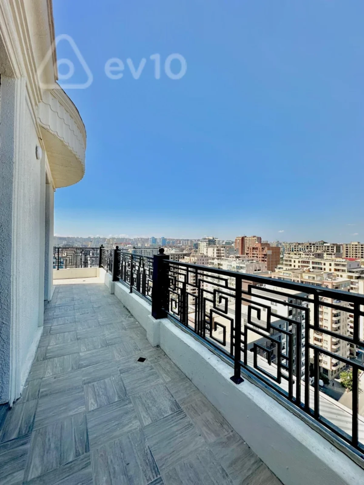 Kirayə verilir 3 otaqlı yeni tikili 150 m²