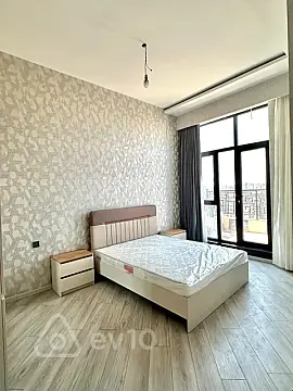 Kirayə verilir 3 otaqlı yeni tikili 150 m²