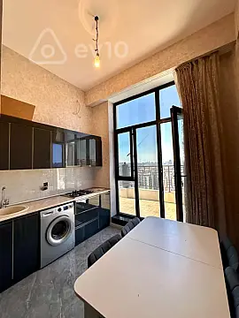 Kirayə verilir 3 otaqlı yeni tikili 150 m²