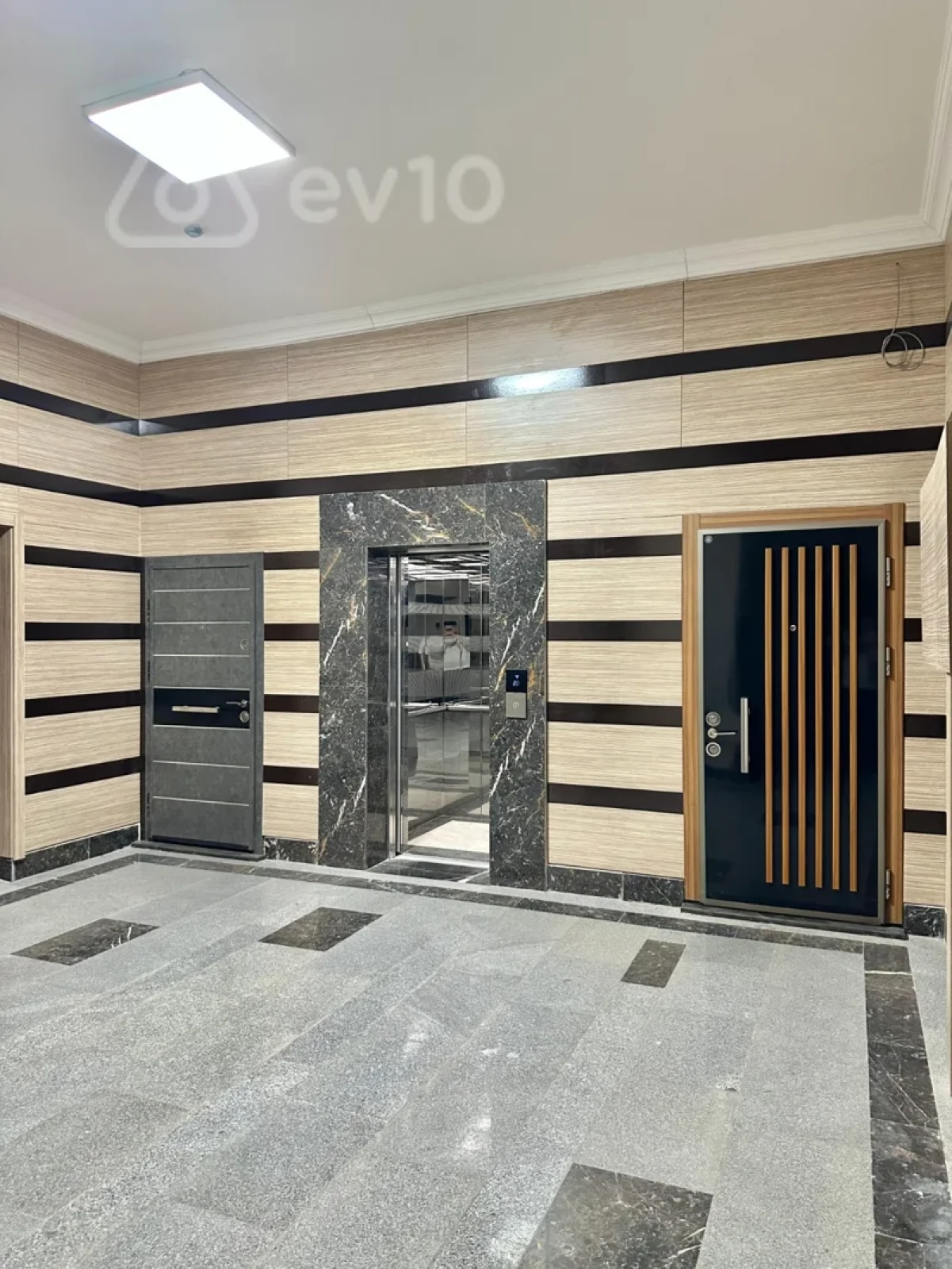 Kirayə verilir 3 otaqlı yeni tikili 150 m²