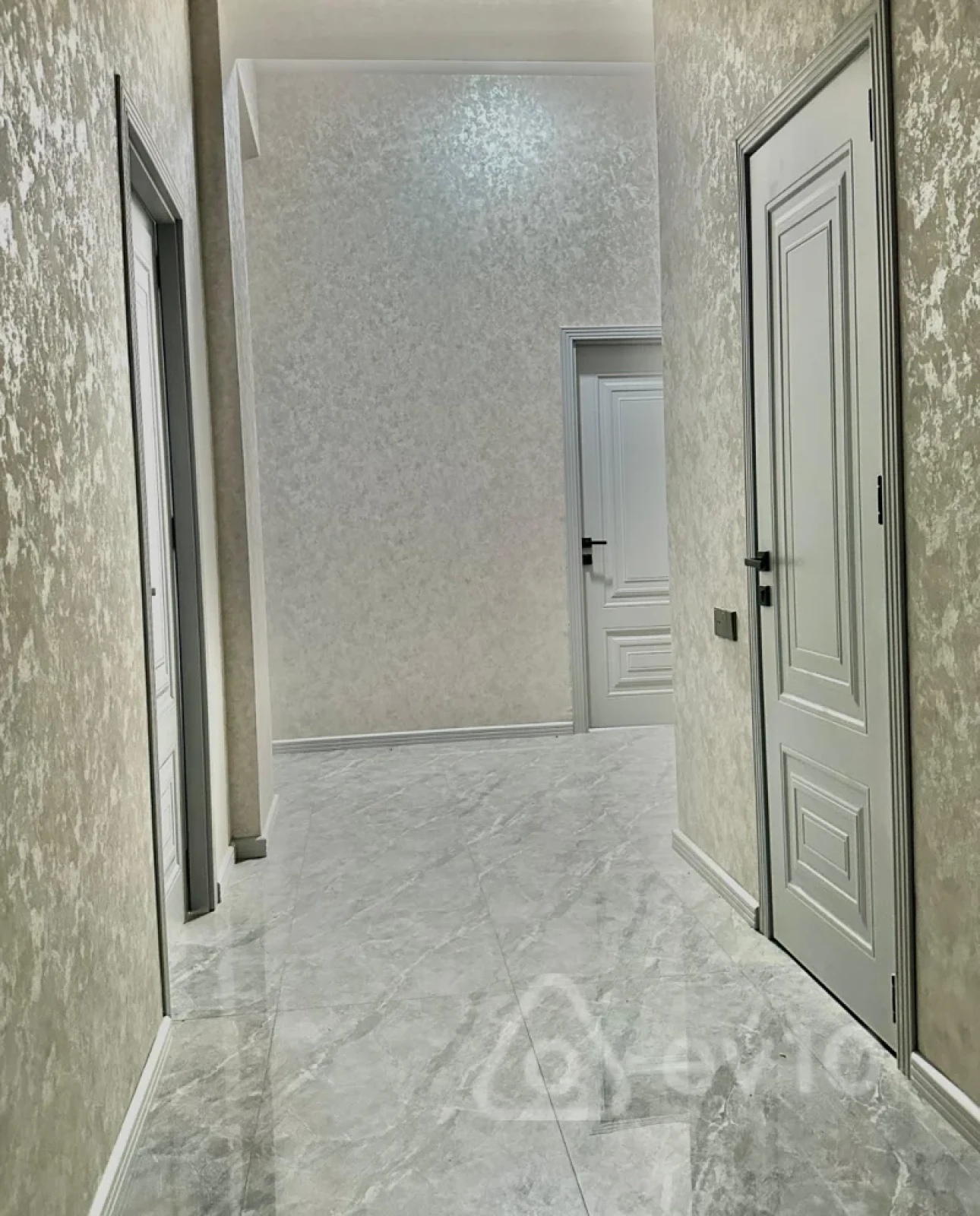 Kirayə verilir 3 otaqlı yeni tikili 150 m²