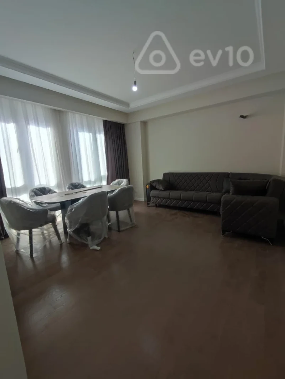 Kirayə verilir 3 otaqlı yeni tikili 100 m²
