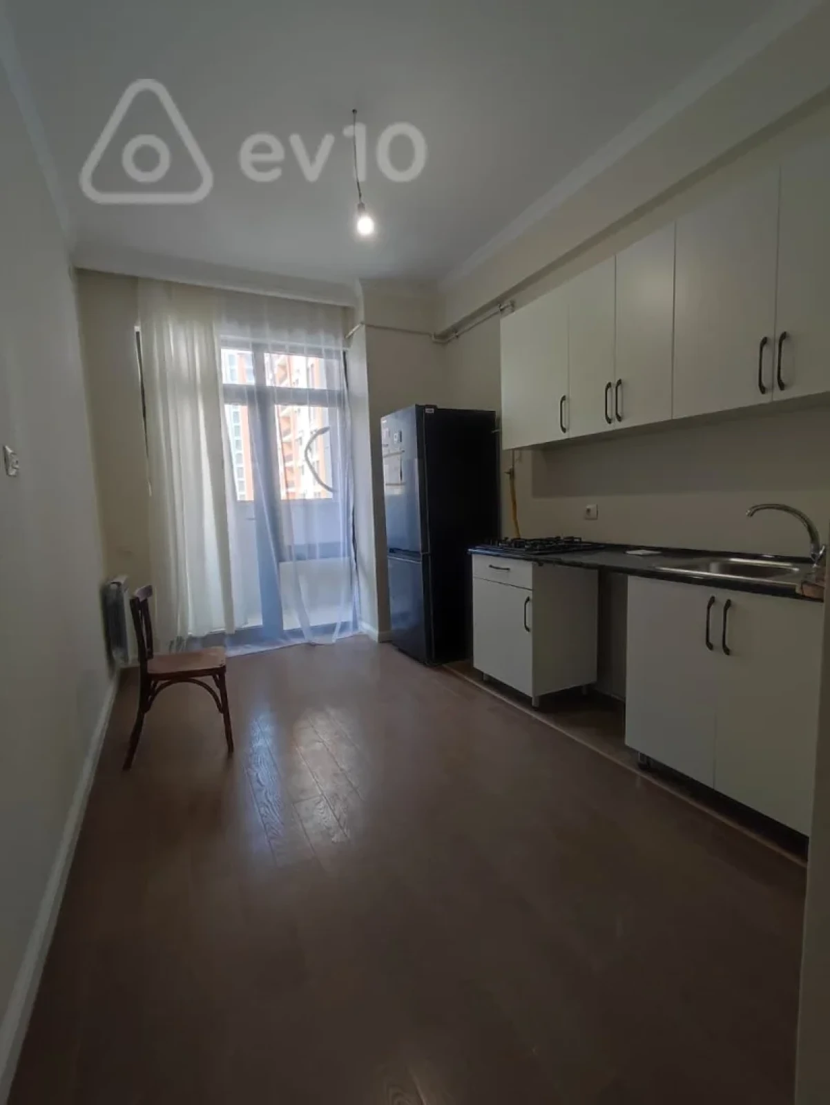 Kirayə verilir 3 otaqlı yeni tikili 100 m²