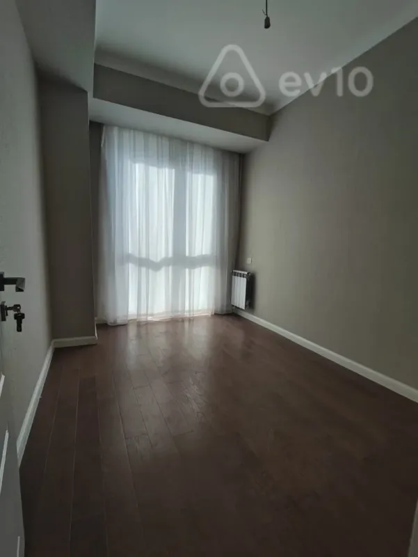 Kirayə verilir 3 otaqlı yeni tikili 100 m²