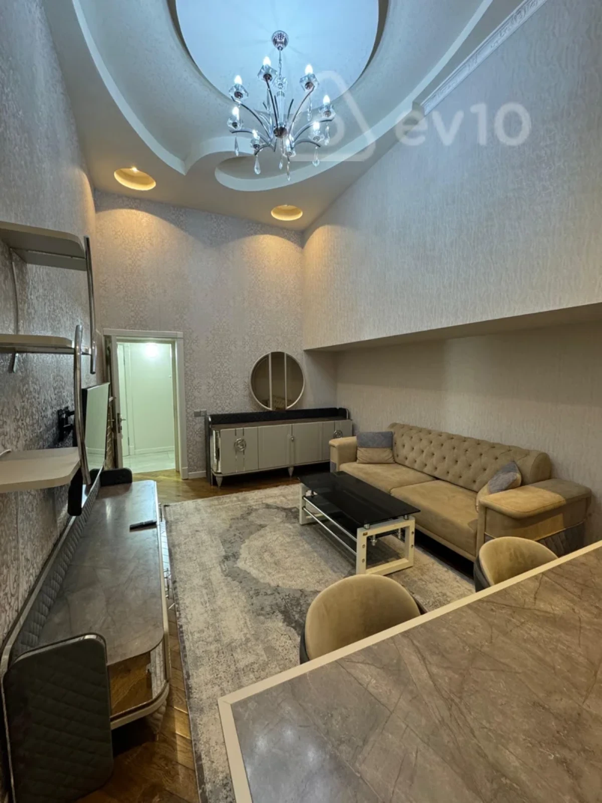 Kirayə verilir 3 otaqlı köhnə tikili 80 m²