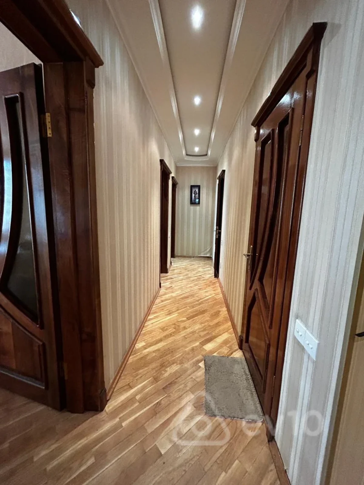 Kirayə verilir 4 otaqlı yeni tikili 200 m²