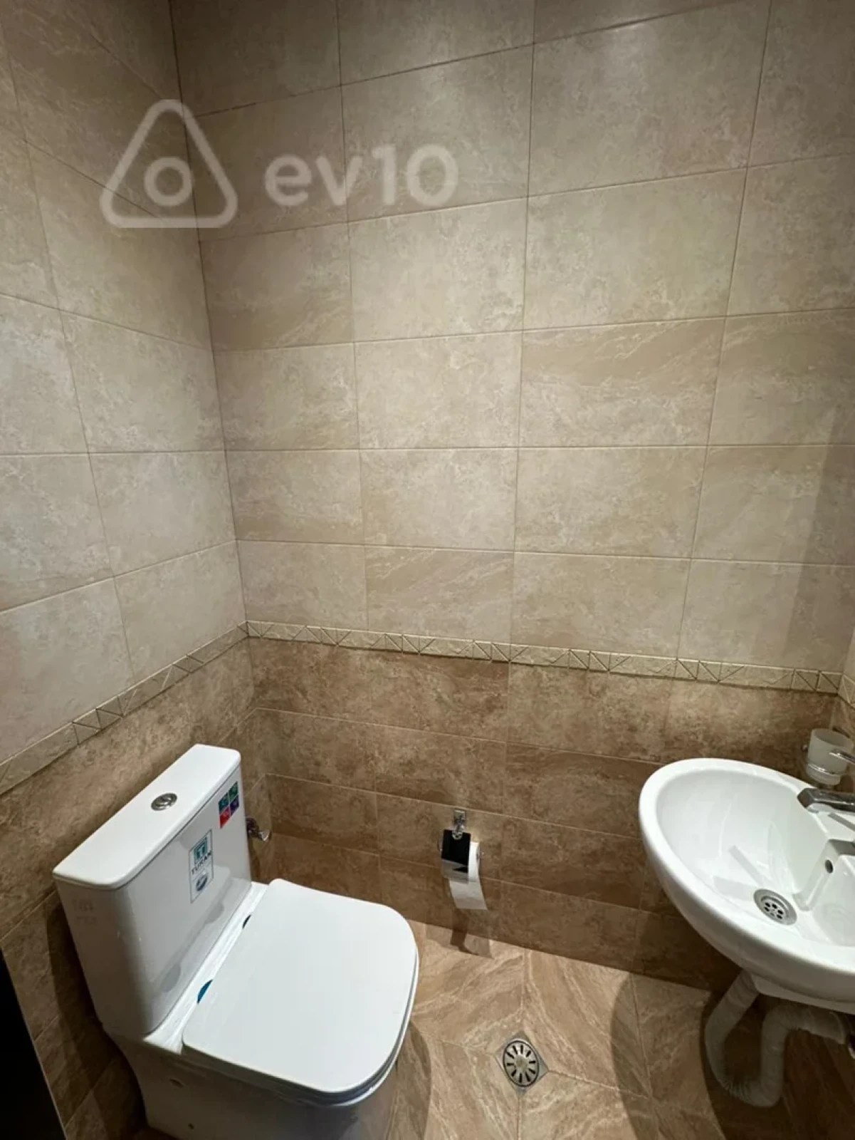 Kirayə verilir 3 otaqlı yeni tikili 115 m²