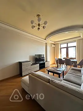 Kirayə verilir 3 otaqlı yeni tikili 115 m²