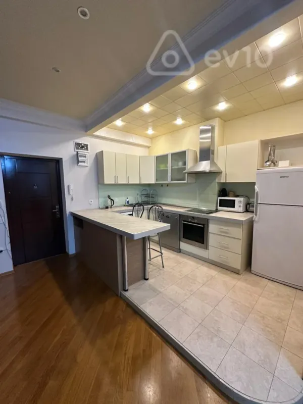 Kirayə verilir 3 otaqlı yeni tikili 115 m²