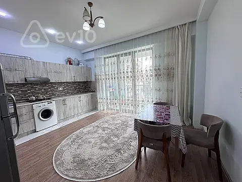 Kirayə verilir 3 otaqlı yeni tikili 165 m²