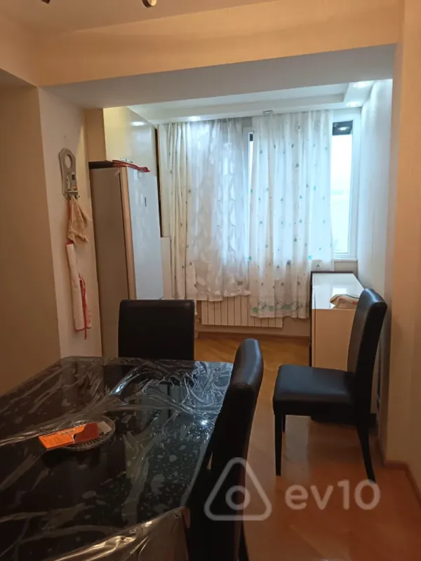 Kirayə verilir 3 otaqlı yeni tikili 95 m²