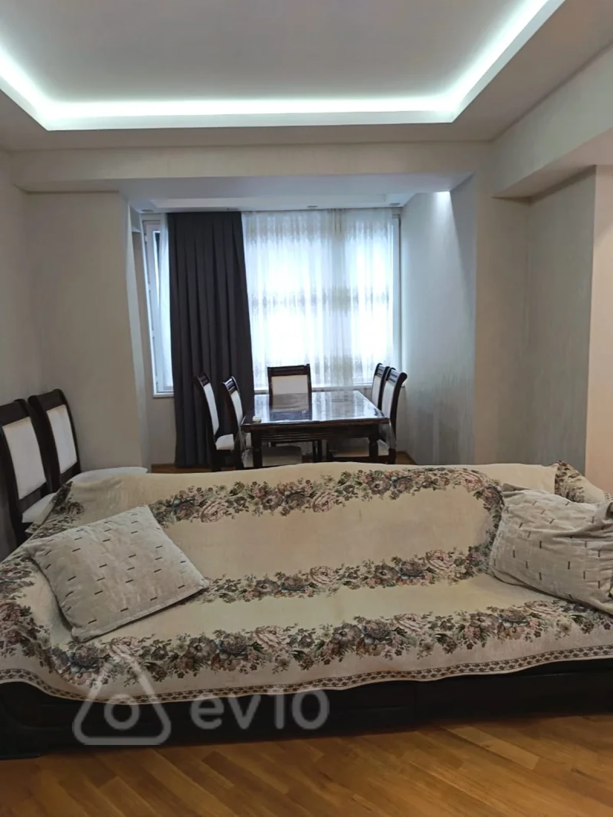 Kirayə verilir 3 otaqlı yeni tikili 95 m²