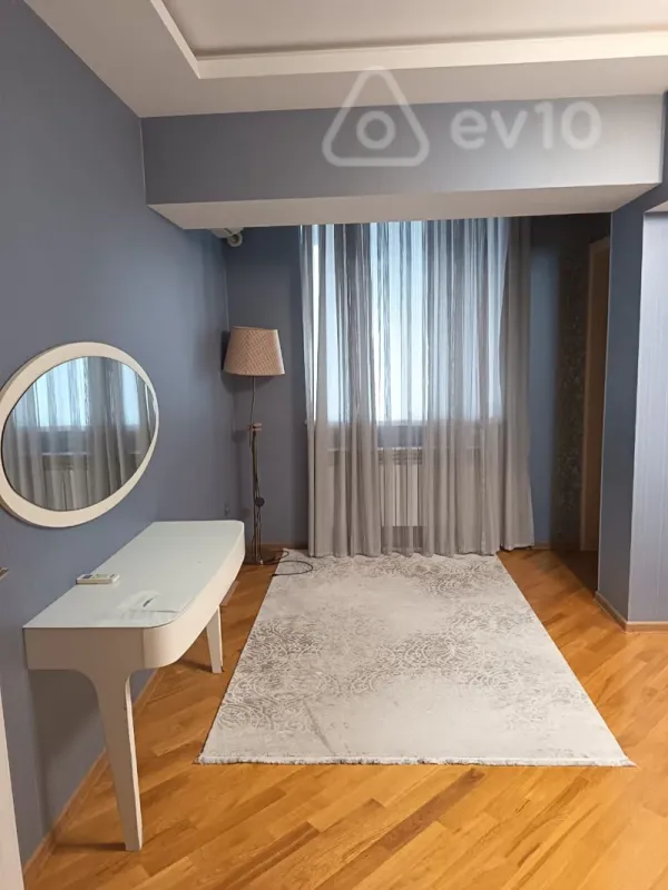 Kirayə verilir 3 otaqlı yeni tikili 95 m²