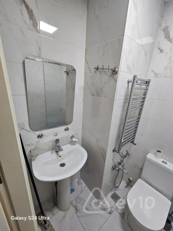 Kirayə verilir 2 otaqlı yeni tikili 58 m²