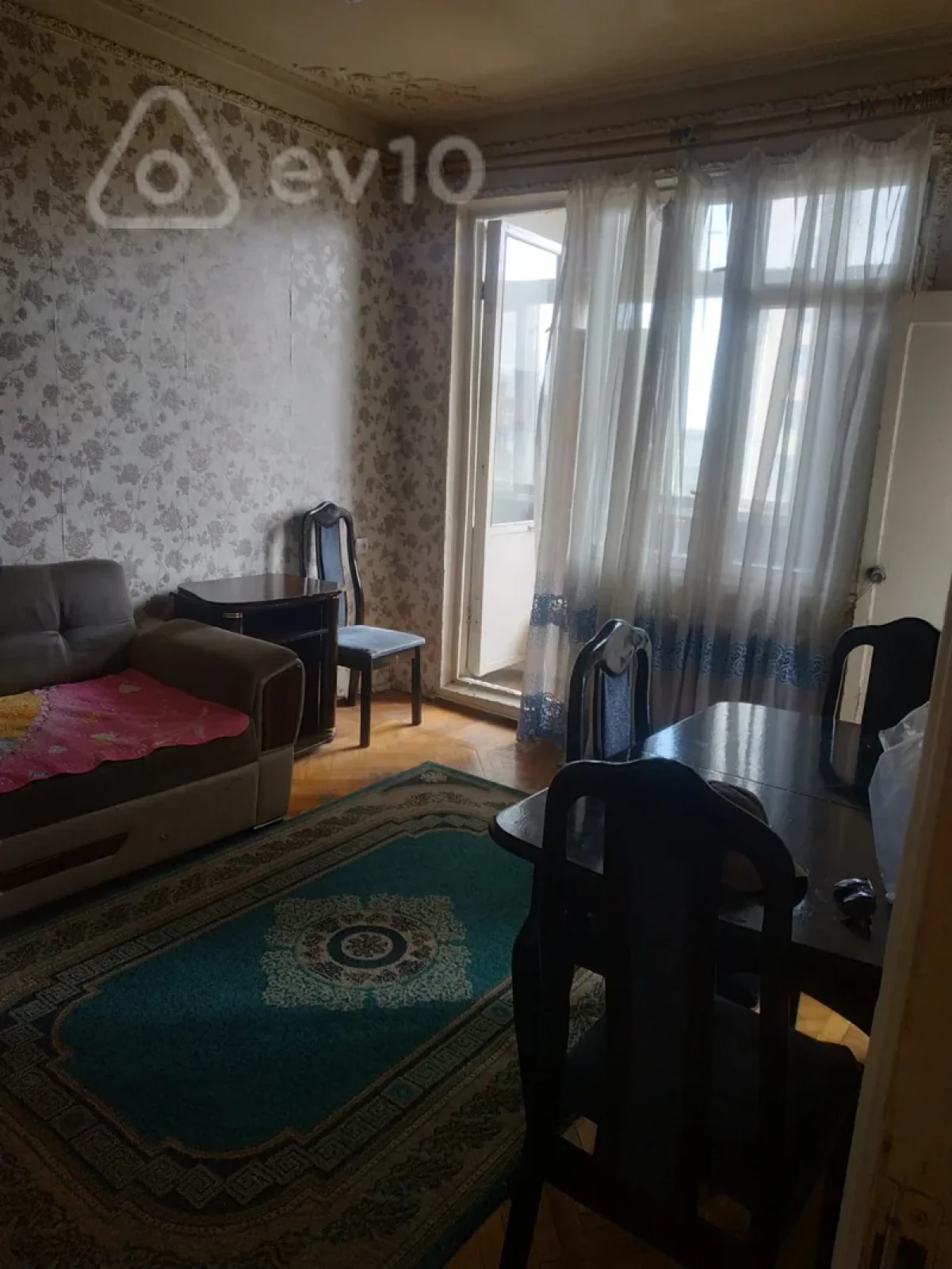 Kirayə verilir 2 otaqlı köhnə tikili 70 m²