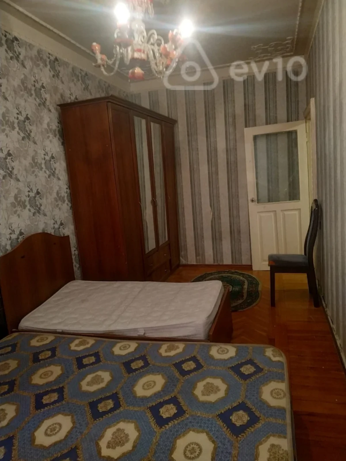 Kirayə verilir 2 otaqlı köhnə tikili 70 m²