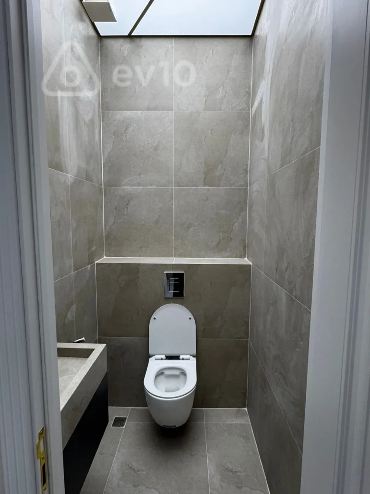 Kirayə verilir 3 otaqlı yeni tikili 130 m²