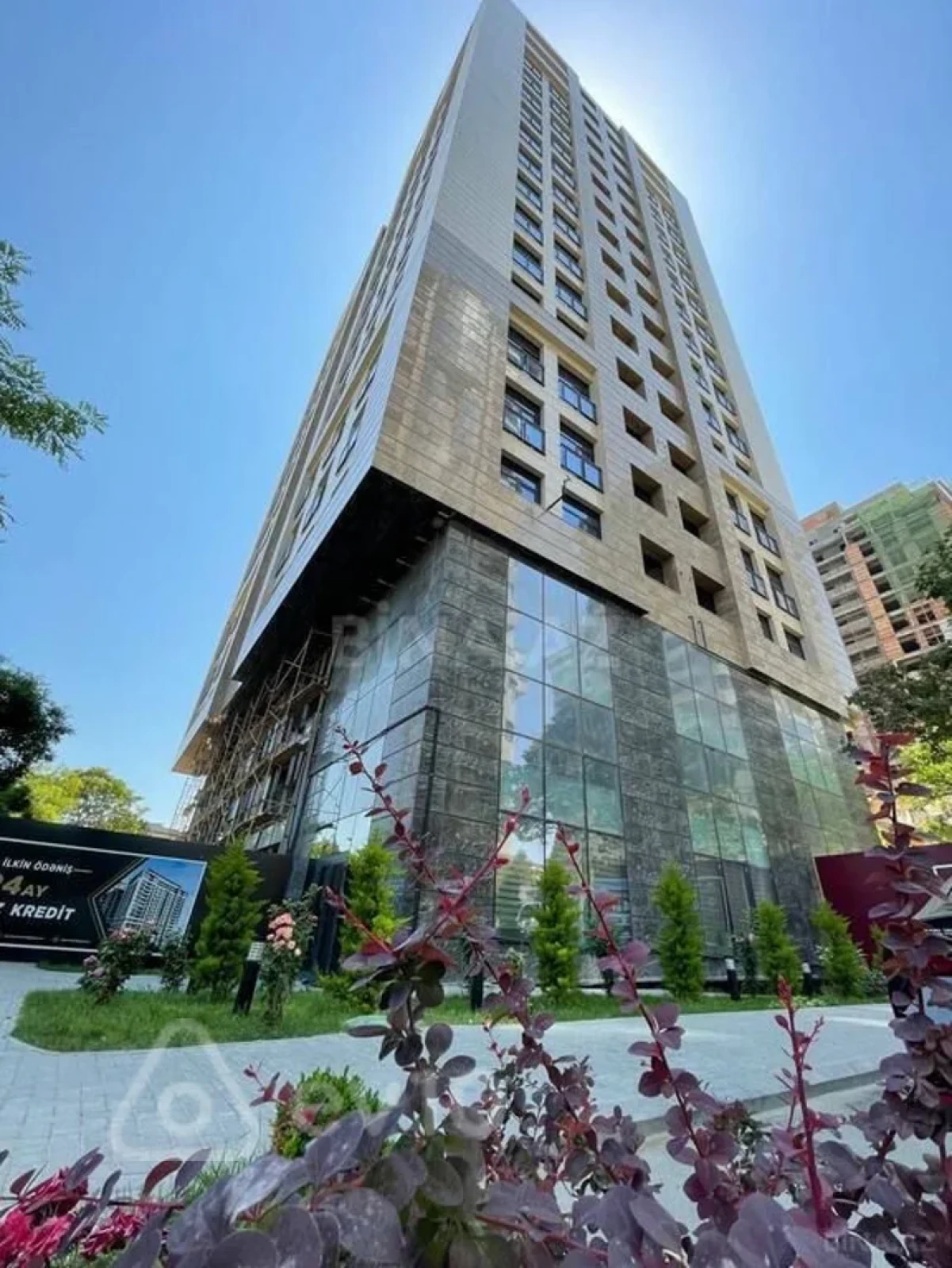Kirayə verilir 3 otaqlı yeni tikili 130 m²