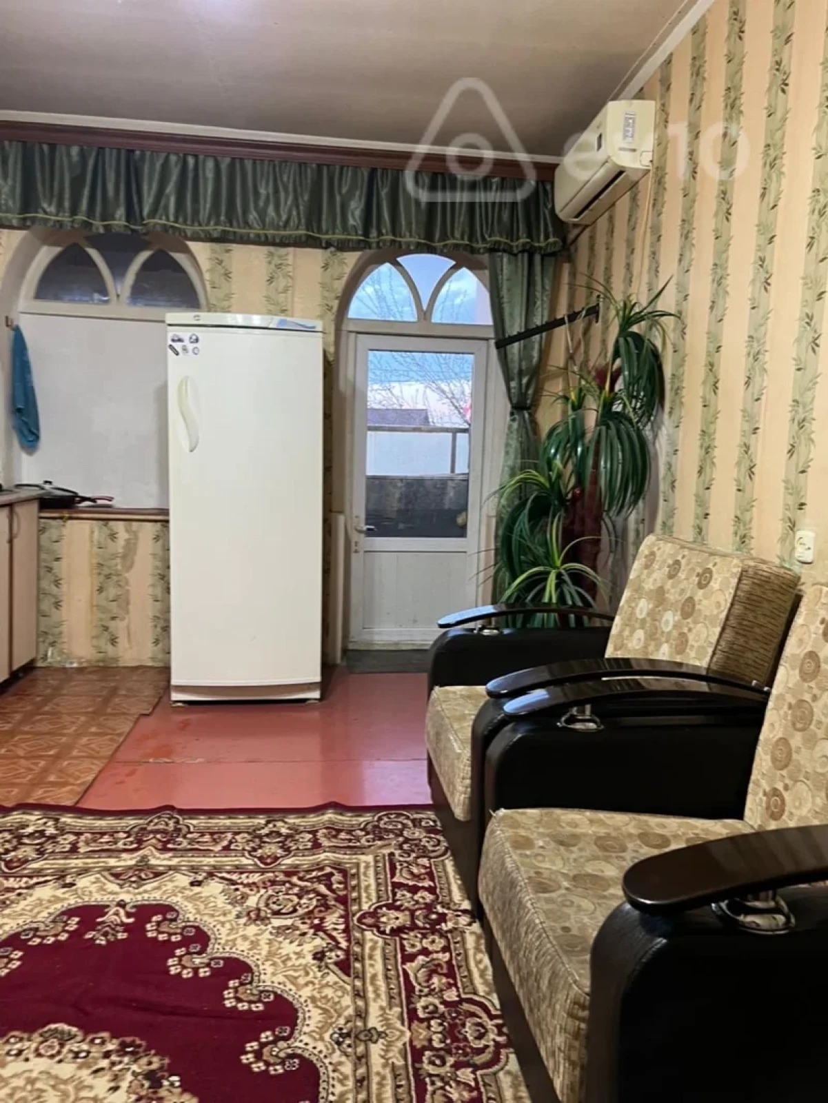 Kirayə verilir 2 otaqlı köhnə tikili 60 m²