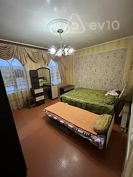 Kirayə verilir 2 otaqlı köhnə tikili 60 m²