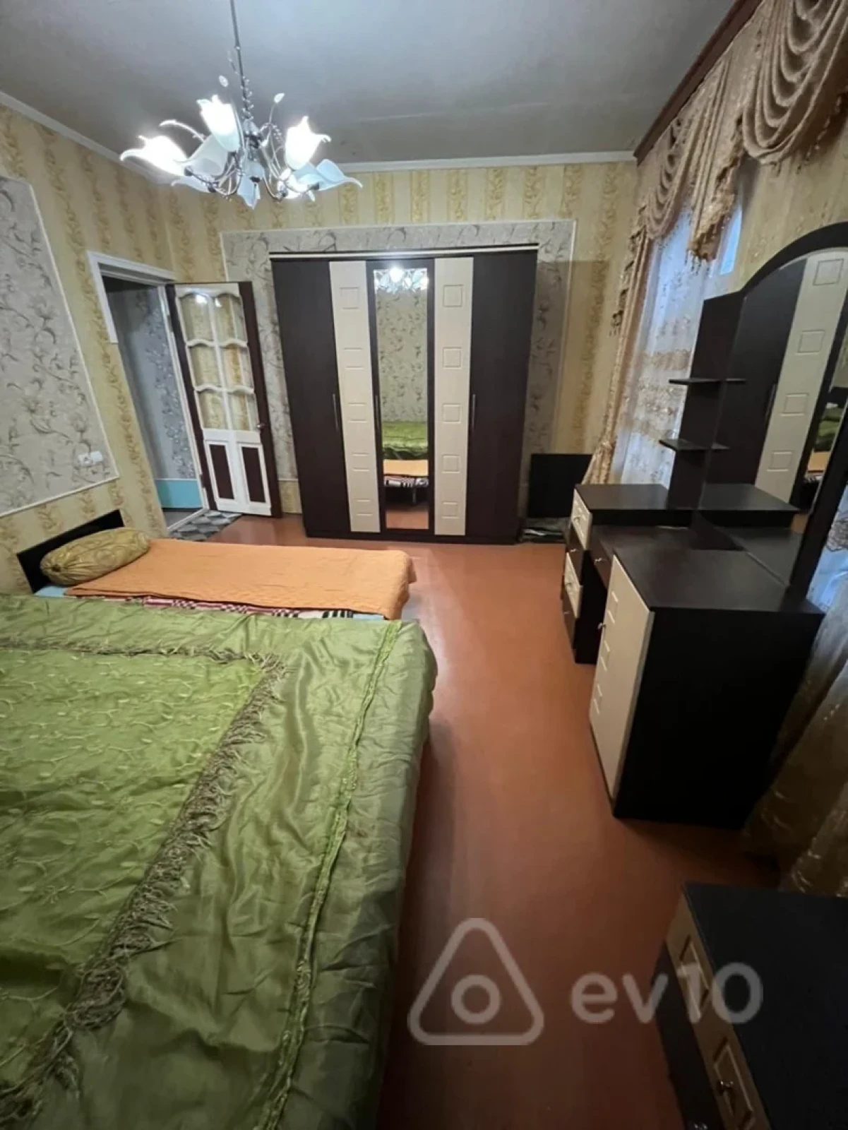 Kirayə verilir 2 otaqlı köhnə tikili 60 m²