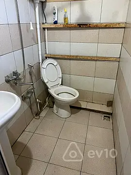 Kirayə verilir 2 otaqlı köhnə tikili 60 m²