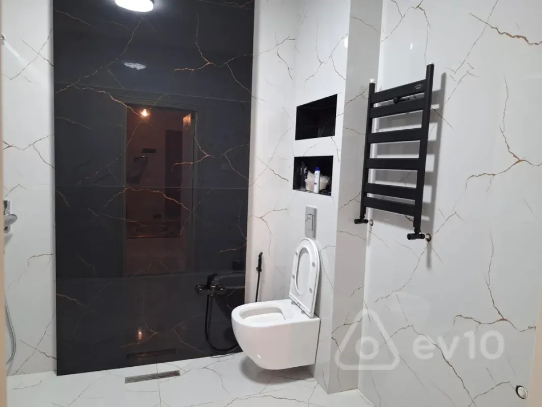 Kirayə verilir 3 otaqlı yeni tikili 125 m²