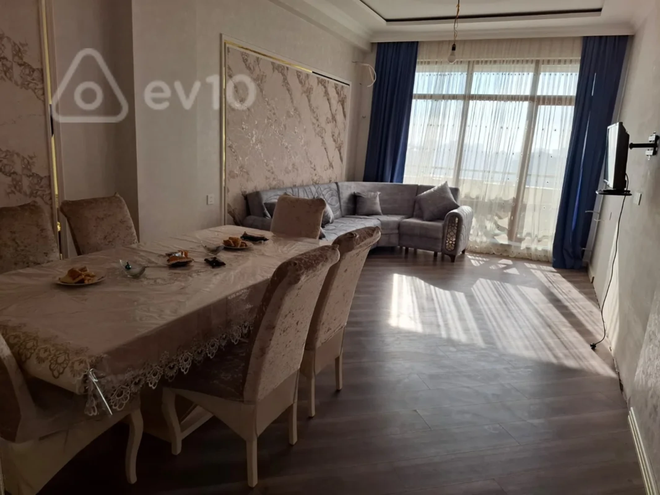 Kirayə verilir 3 otaqlı yeni tikili 125 m²