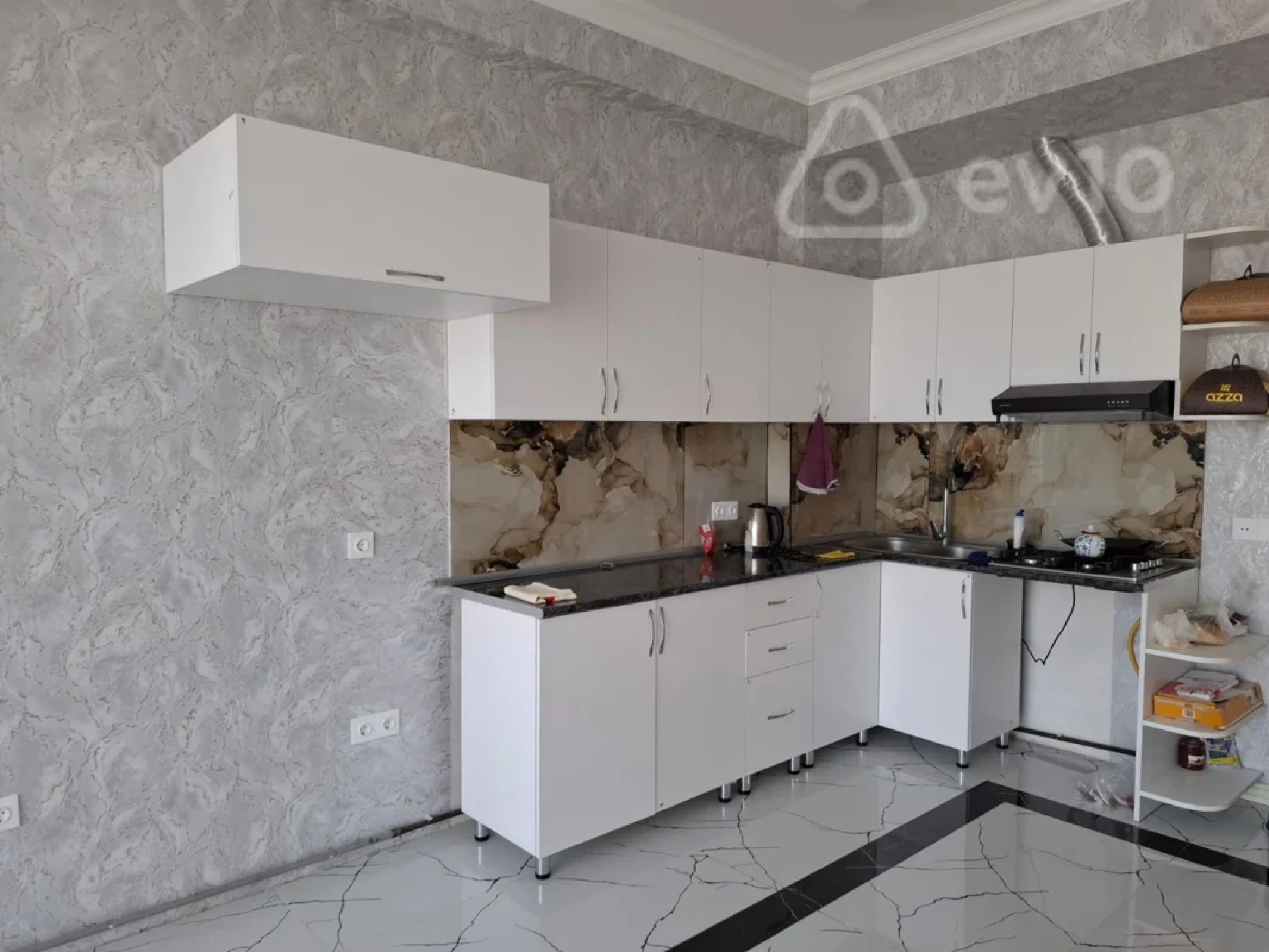 Kirayə verilir 3 otaqlı yeni tikili 125 m²